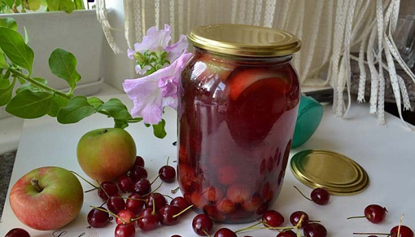 Вишневый компот с яблоками на зиму